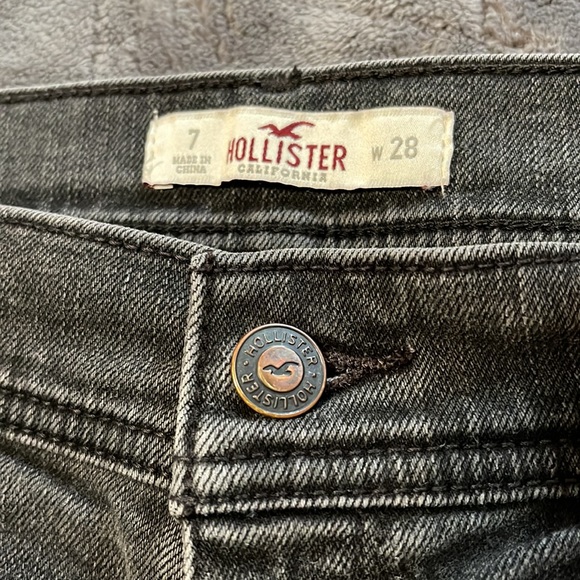 Hollister Shorts - Picture 3 of 9